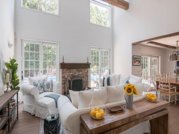 Southampton Four Bedroom Vacation Home 10 Guests