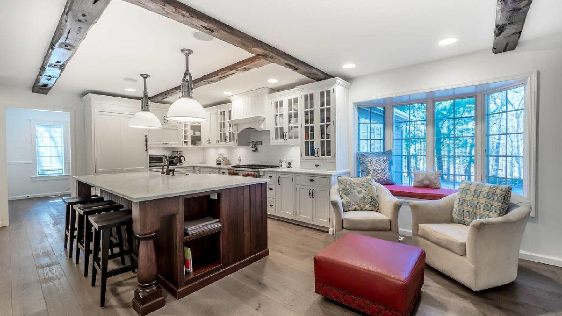 Southampton Four Bedroom Vacation Home 10 Guests