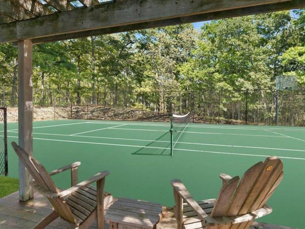 Southampton Four Bedroom Vacation Home 10 Guests