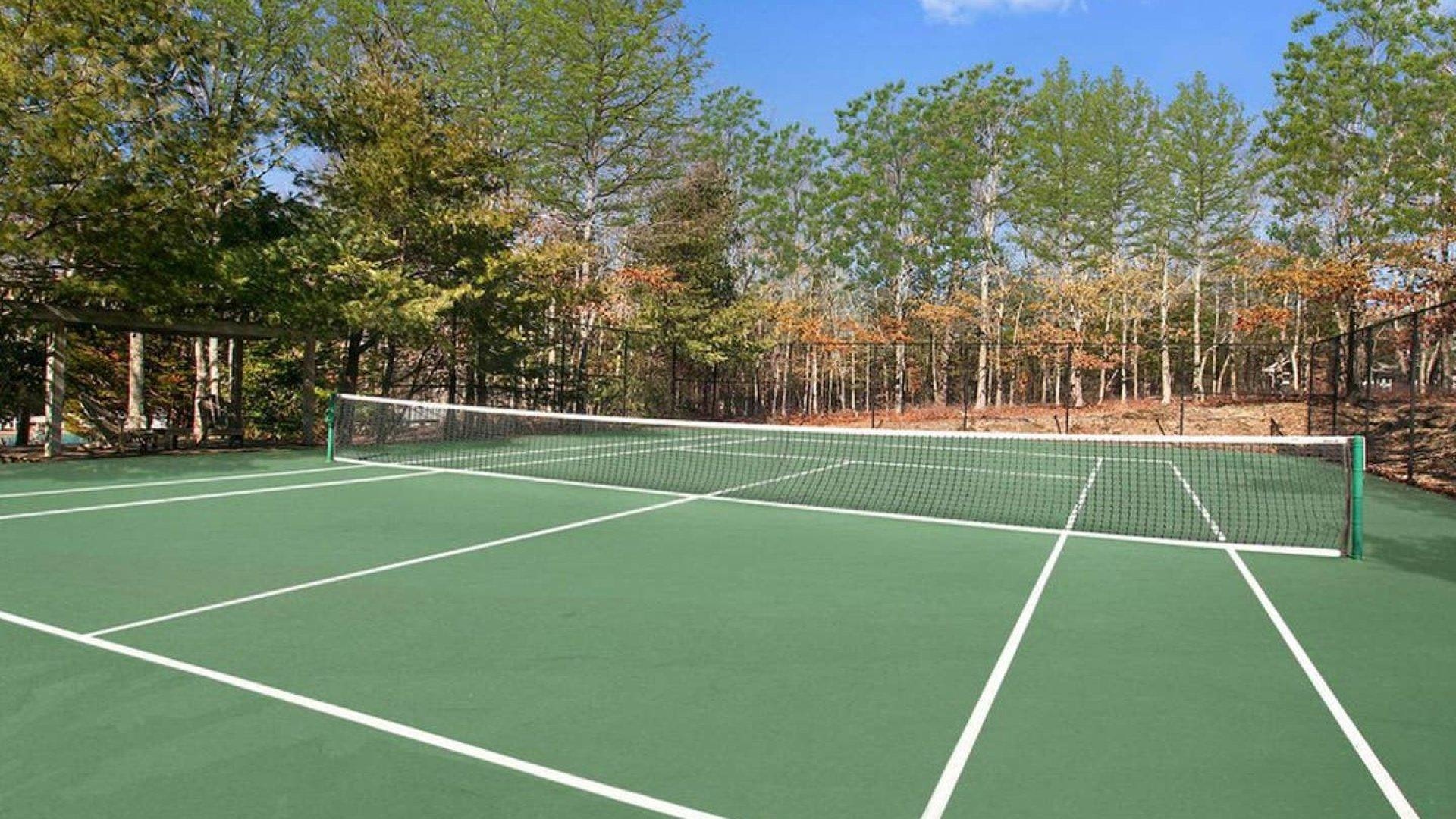 Southampton Four Bedroom Vacation Home 10 Guests