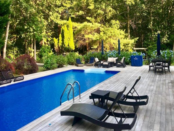 Southampton Four Bedroom Vacation Home 10 Guests