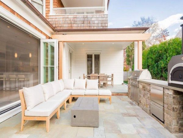 East Hamptons Vacation Home Six Bedroom with Pool