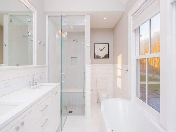 East Hamptons Vacation Home Six Bedroom with Pool