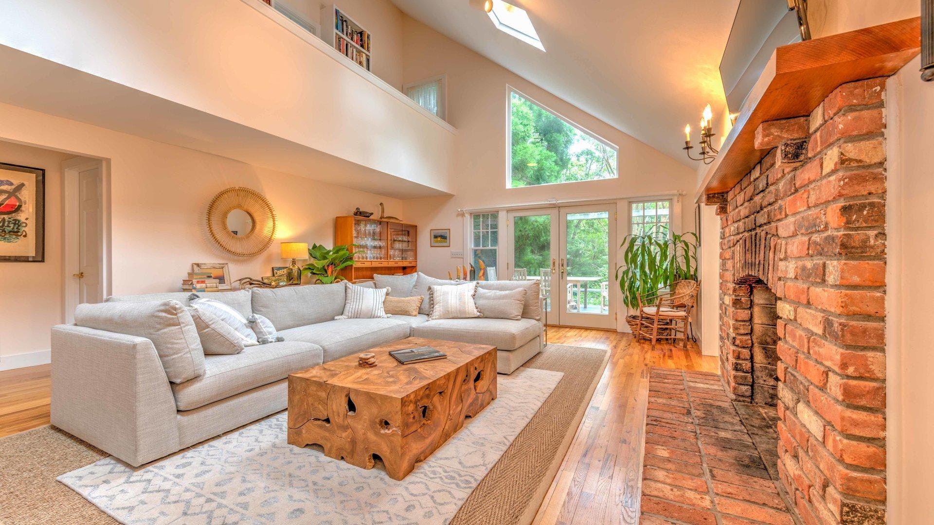 East Hampton Luxury Vacation Pool Home