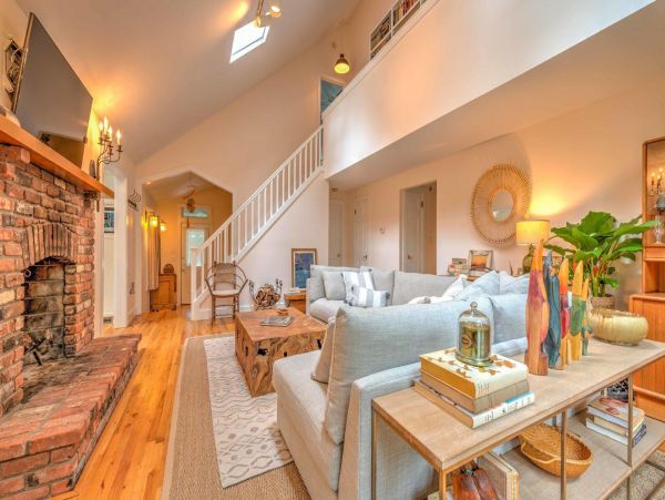 East Hampton Luxury Vacation Pool Home