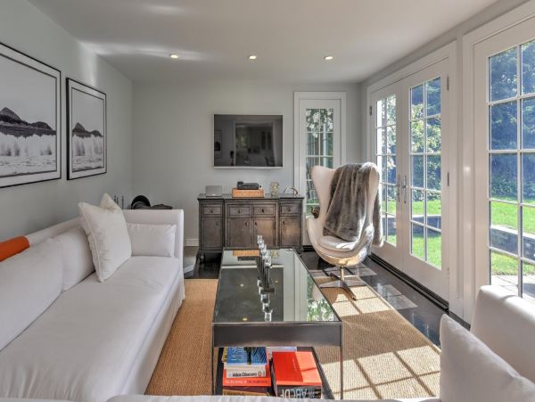 Walk to Beach Hamptons Vacation Home Six Bedroom