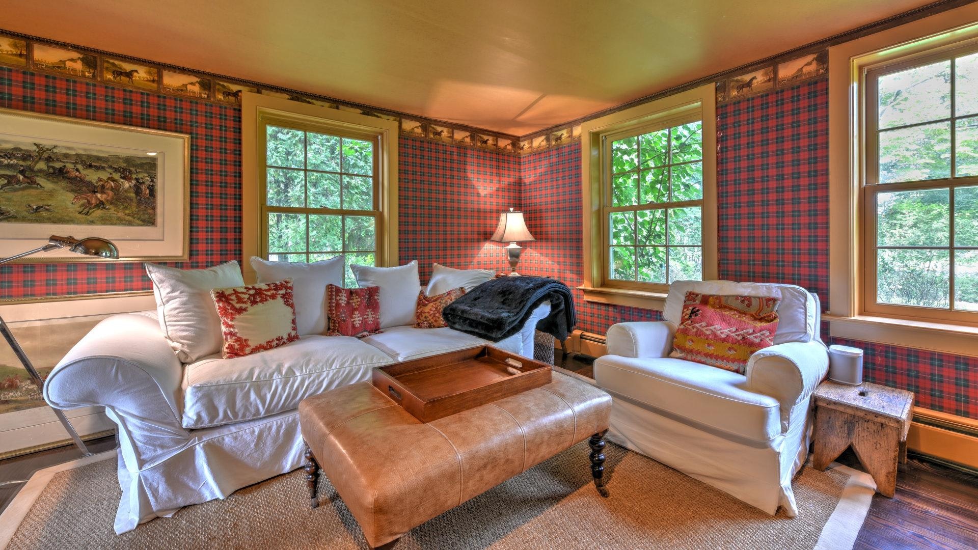 Walk to Beach Hamptons Vacation Home Six Bedroom