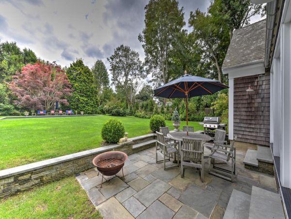 Walk to Beach Hamptons Vacation Home Six Bedroom