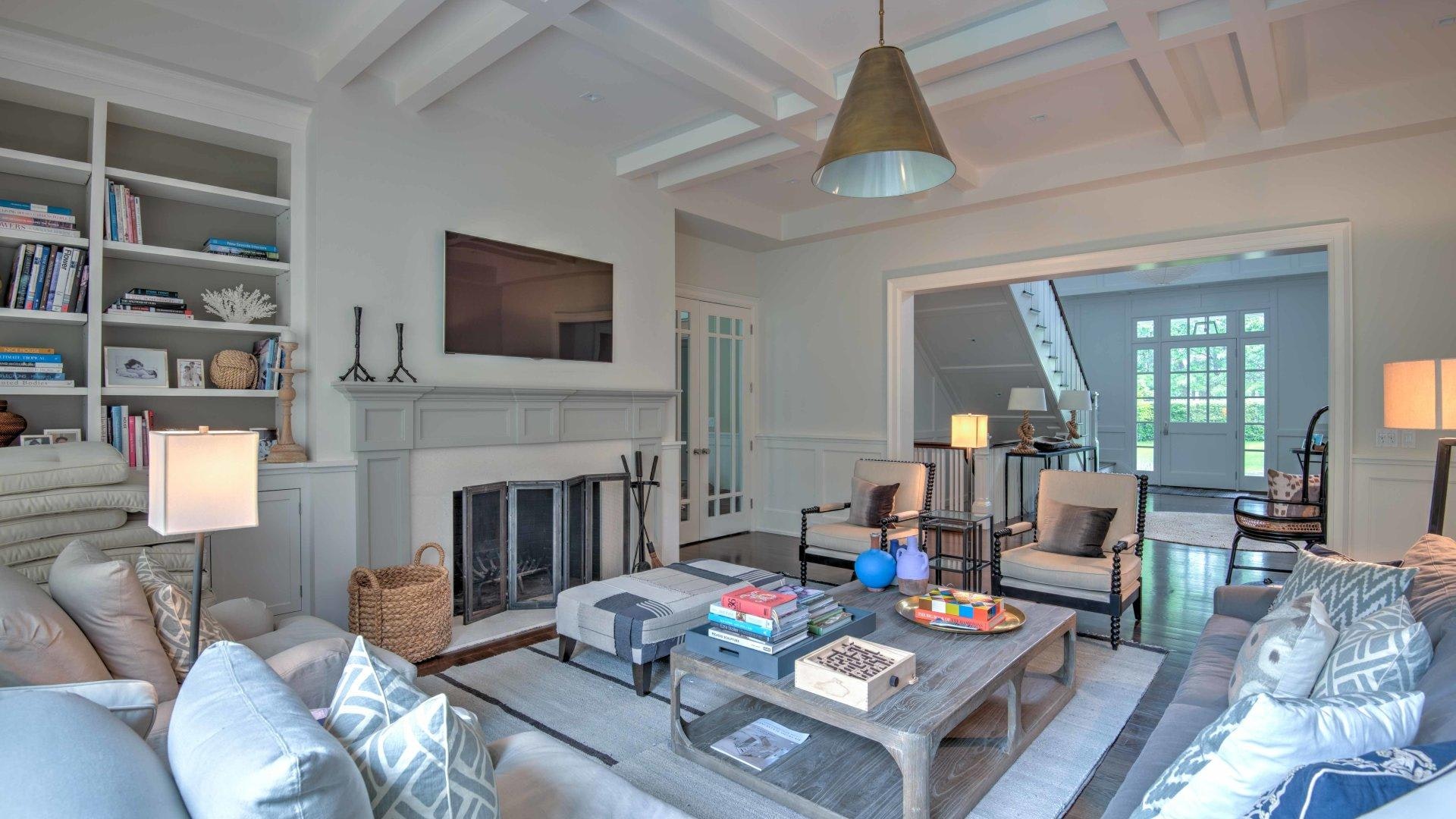 East Hampton Vacation Home Six Bedroom with Pool