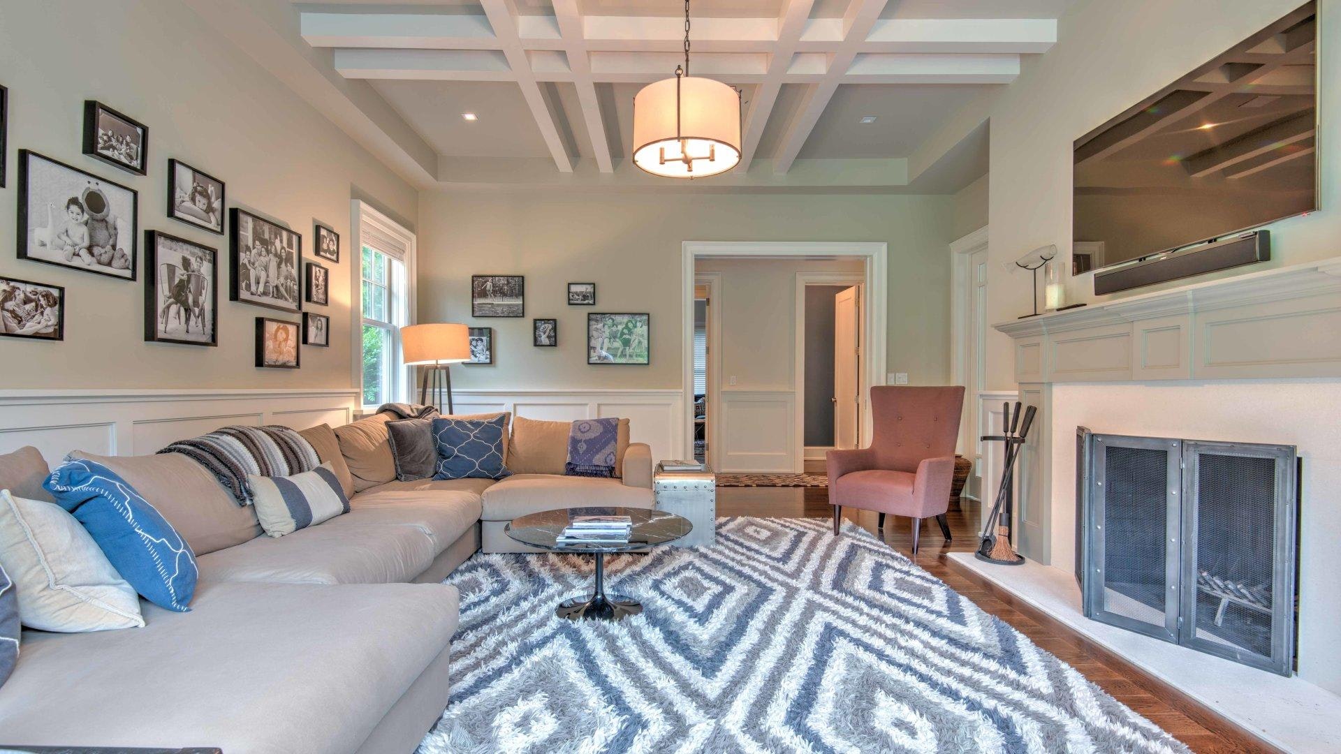 East Hampton Vacation Home Six Bedroom with Pool