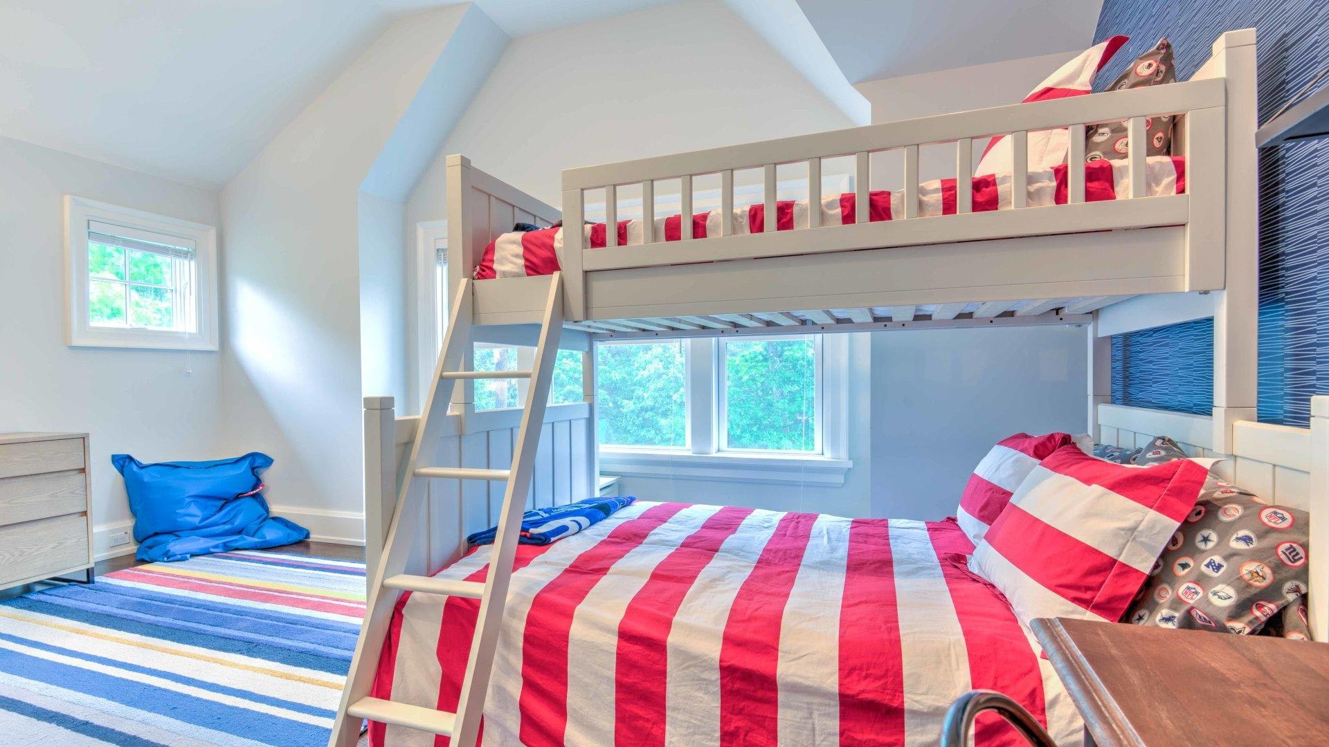 East Hampton Vacation Home Six Bedroom with Pool