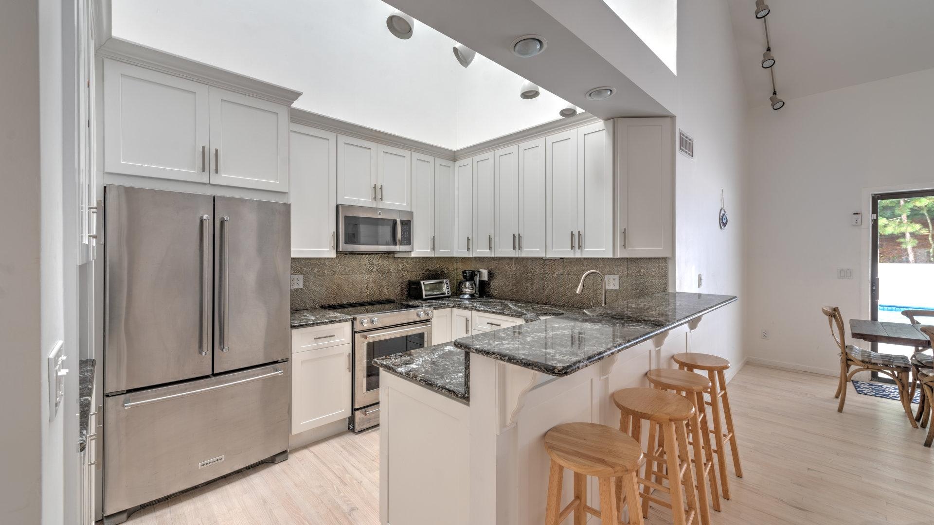 Beautiful Hamptons Vacation Rental with Private Pool