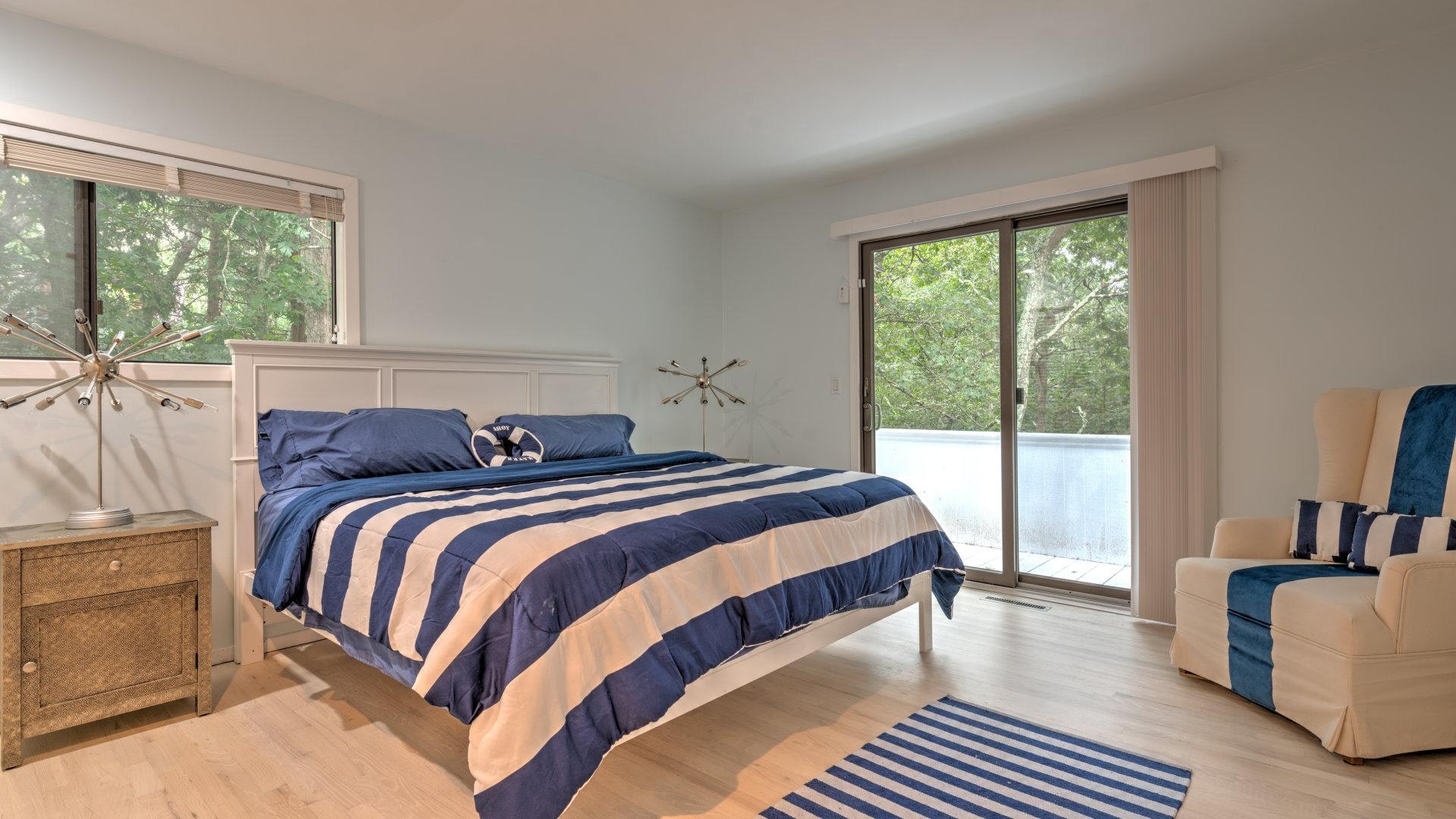 Beautiful Hamptons Vacation Rental with Private Pool
