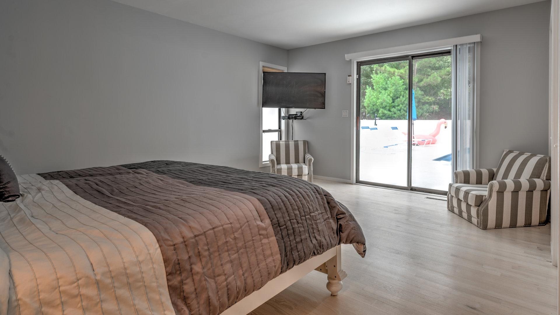 Beautiful Hamptons Vacation Rental with Private Pool
