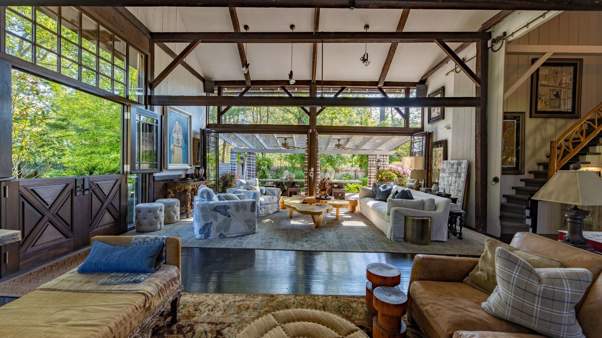 Hamptons Home 999748