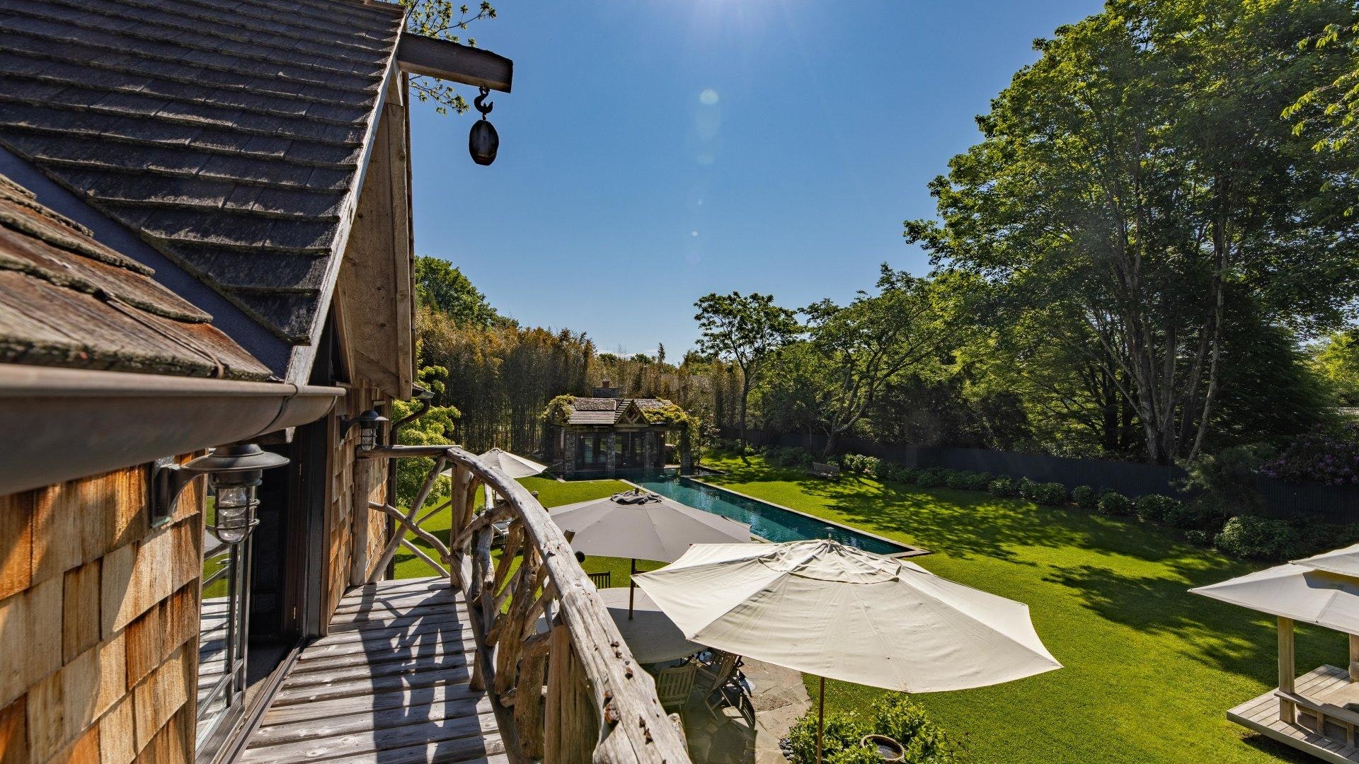 Hamptons Home 999748