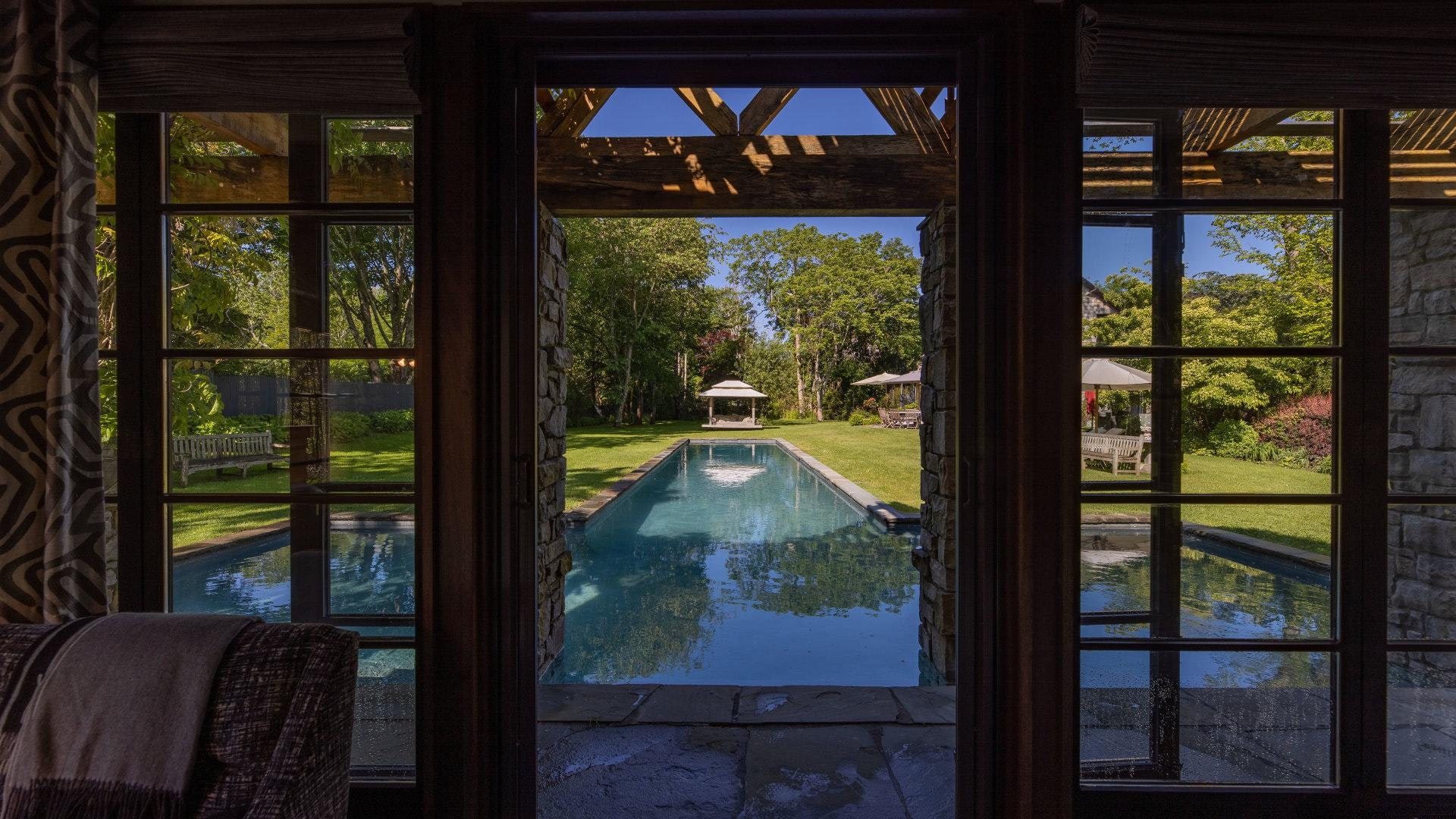 Hamptons Home 999748