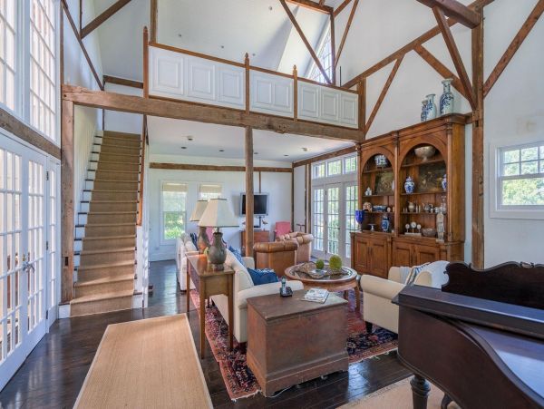 Hamptons Home 999751