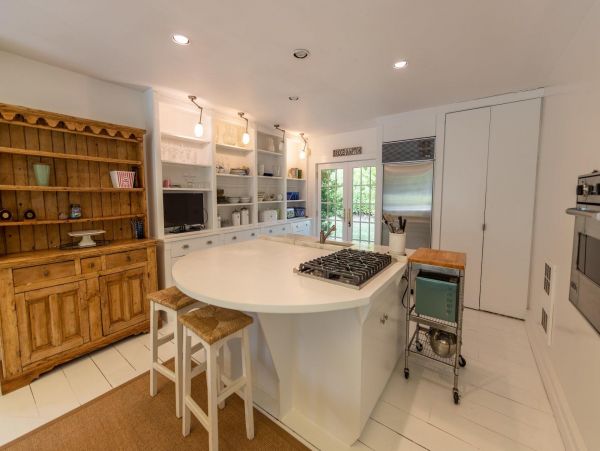 Gorgeous Hamptons Compound with Private Pool, Cinema & Spa