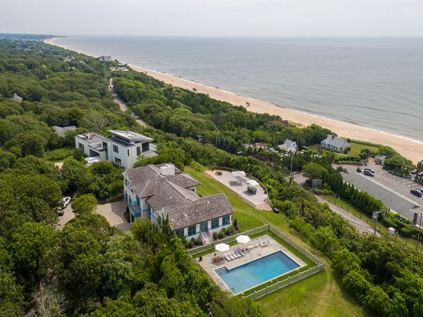 Luxury Vacation Home with Pool in Hamptons Walk To Beach