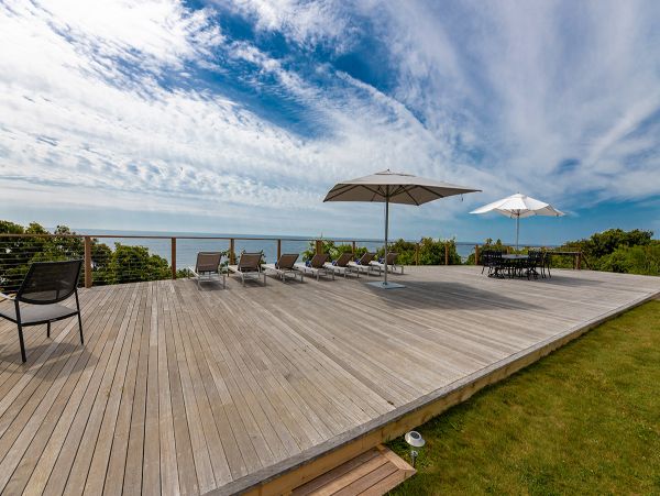 Luxury Vacation Home with Pool in Hamptons Walk To Beach