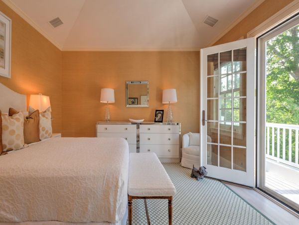 Beautiful Hamptons Vacation Rental with Private Pool