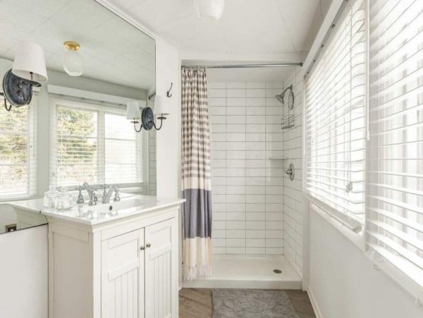 Montauk Vacation Home Four Bedroom with Pool