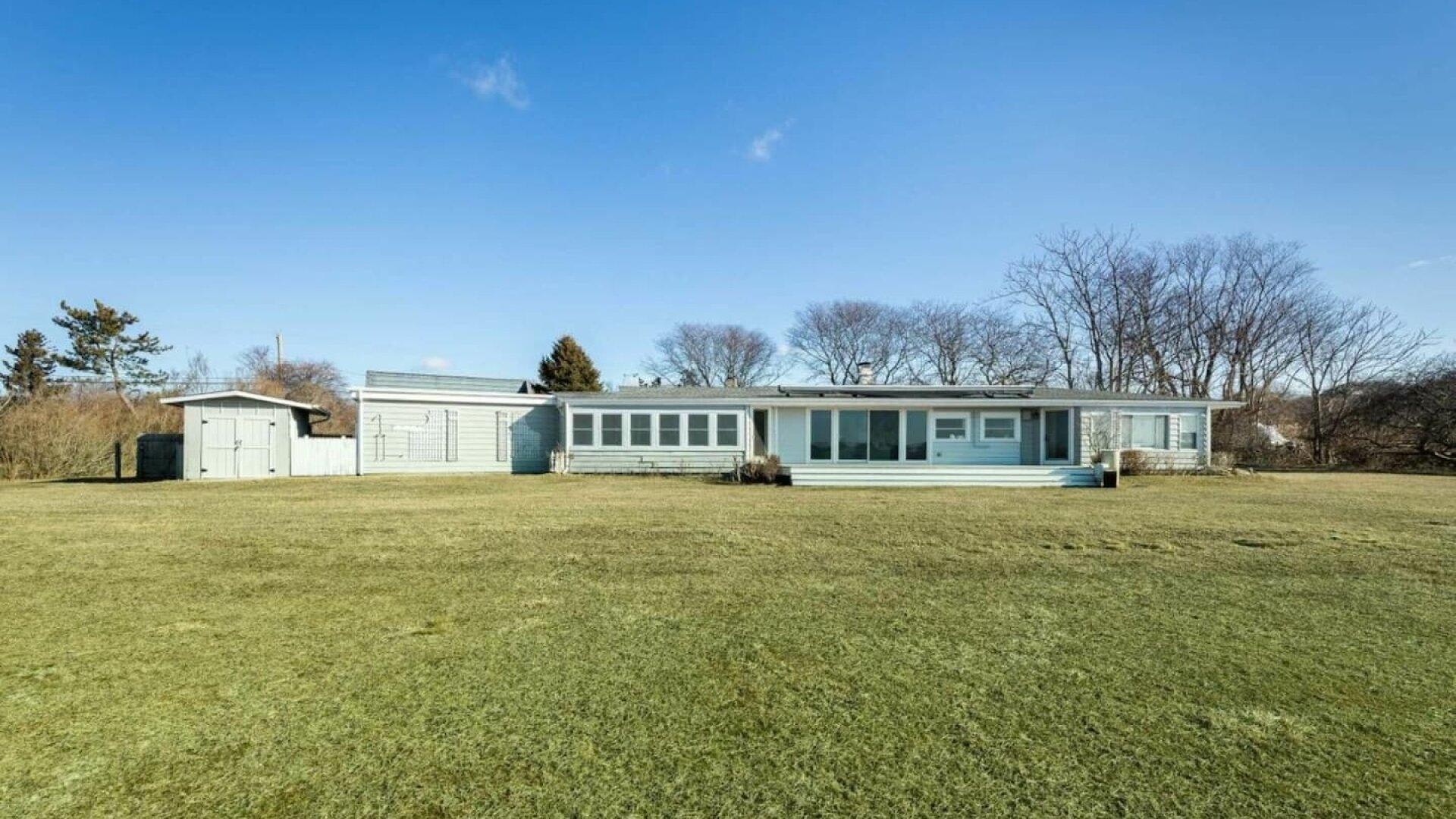 Montauk Vacation Home Four Bedroom with Pool