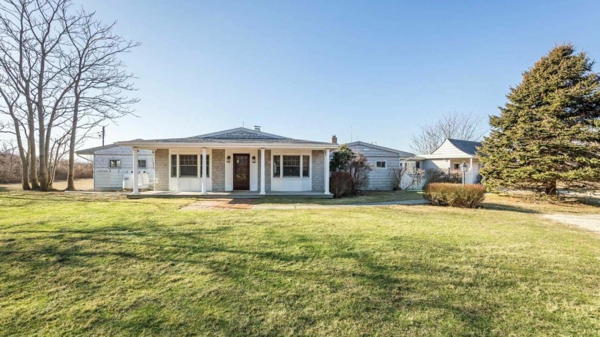 Montauk Vacation Home Four Bedroom with Pool