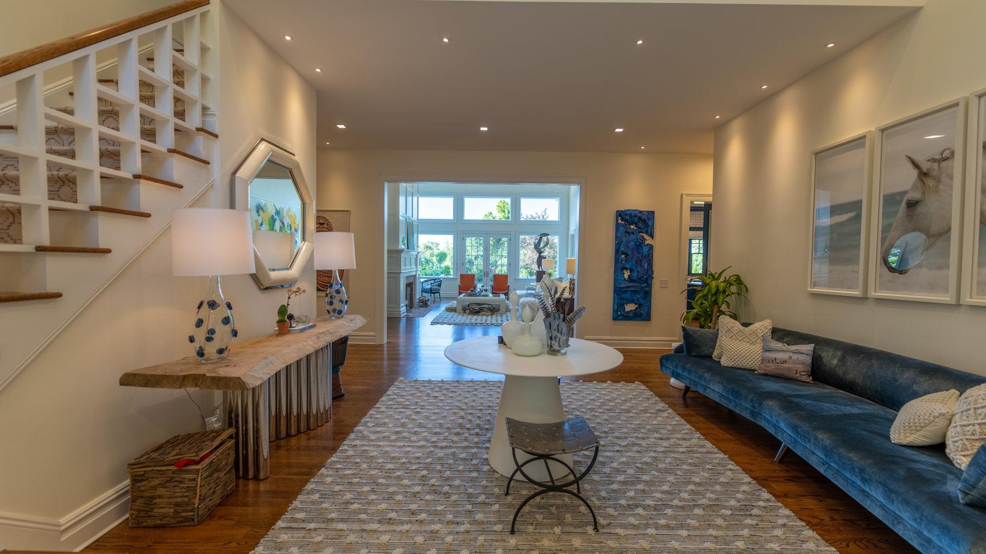 Gorgeous Hamptons Vacation Home with Private Pool Sleeps 10