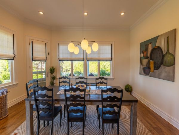Gorgeous Hamptons Vacation Home with Private Pool Sleeps 10