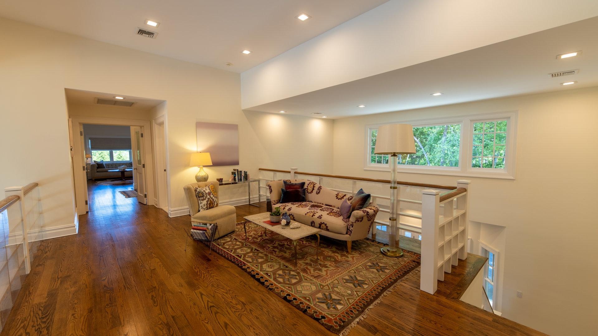 Gorgeous Hamptons Vacation Home with Private Pool Sleeps 10