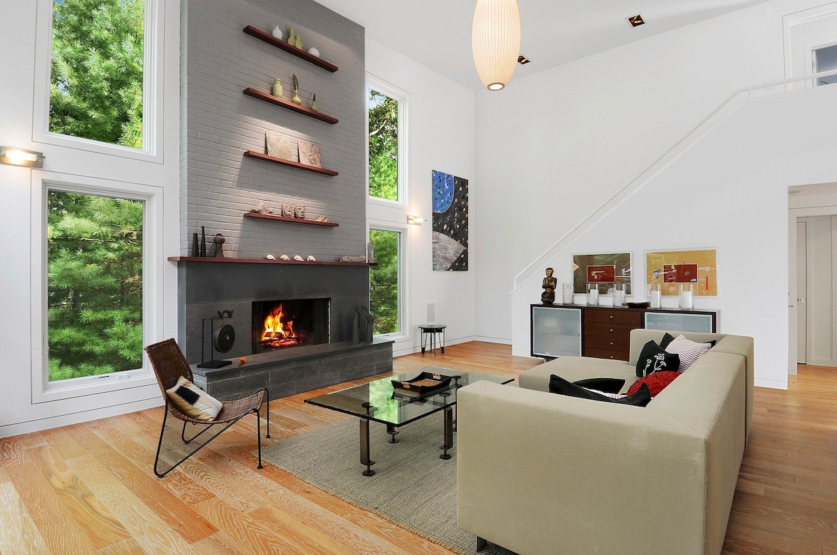 East Hampton Vacation Pool Home Four Bedroom