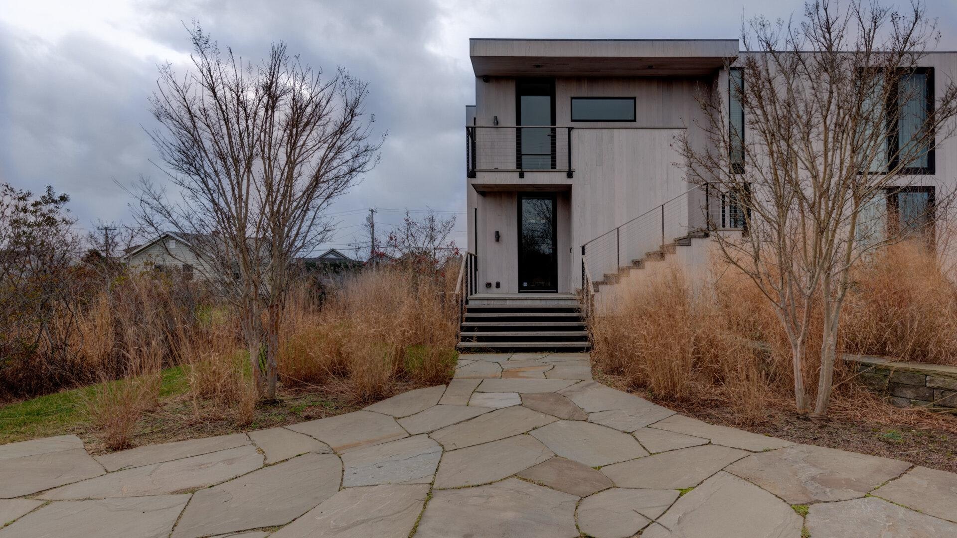 Hamptons Home 999771