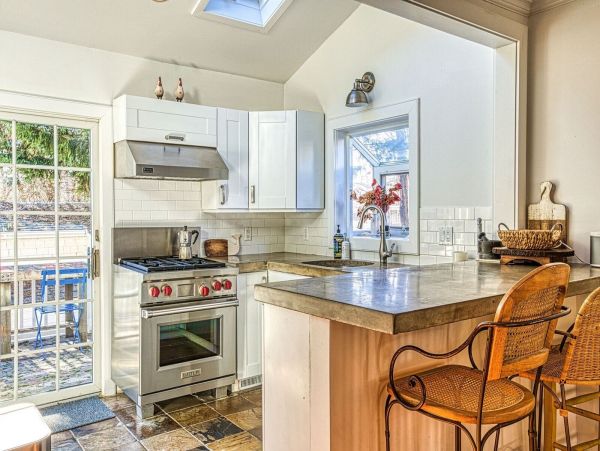 East Hampton Vacation Home Five Bedroom with Pool Sleeps 10