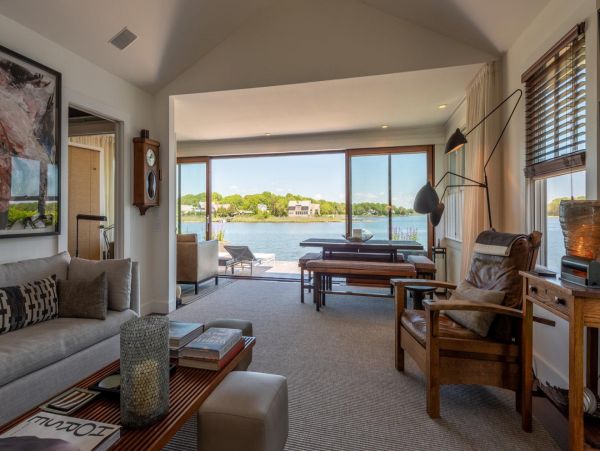 Hamptons Home 999773