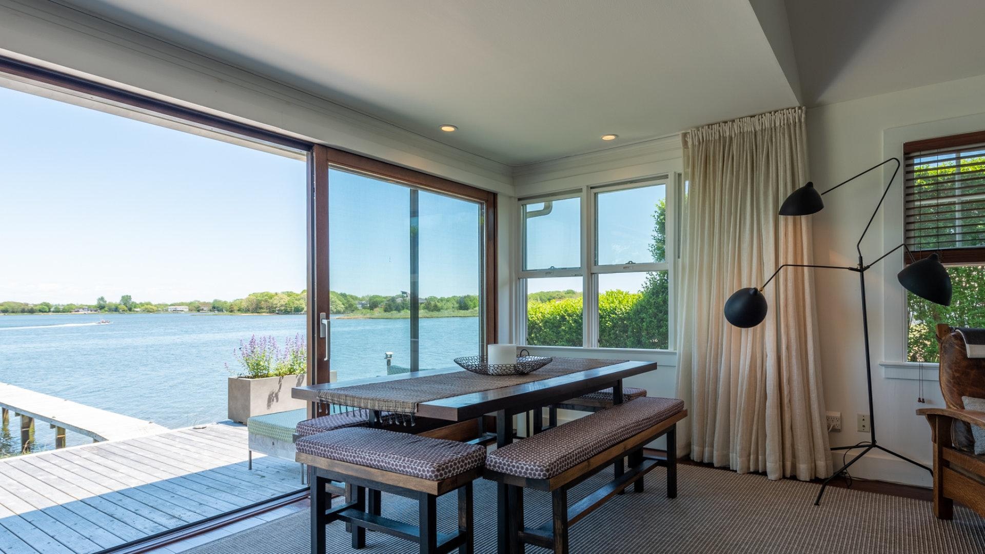 Hamptons Home 999773