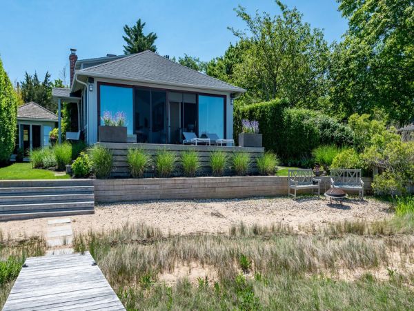Hamptons Home 999773