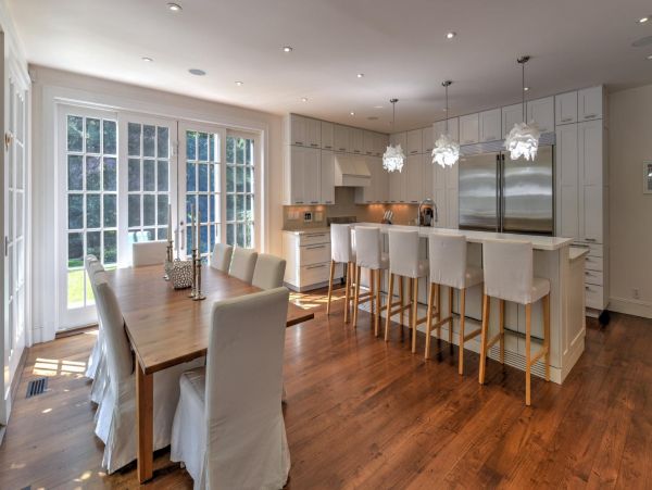 Hamptons Vacation Home 5 Bedrooms with Private Pool & Hot Tub
