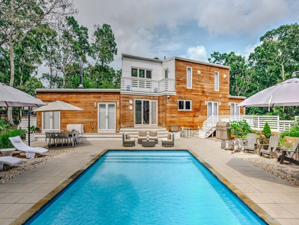 Hamptons Home 999775