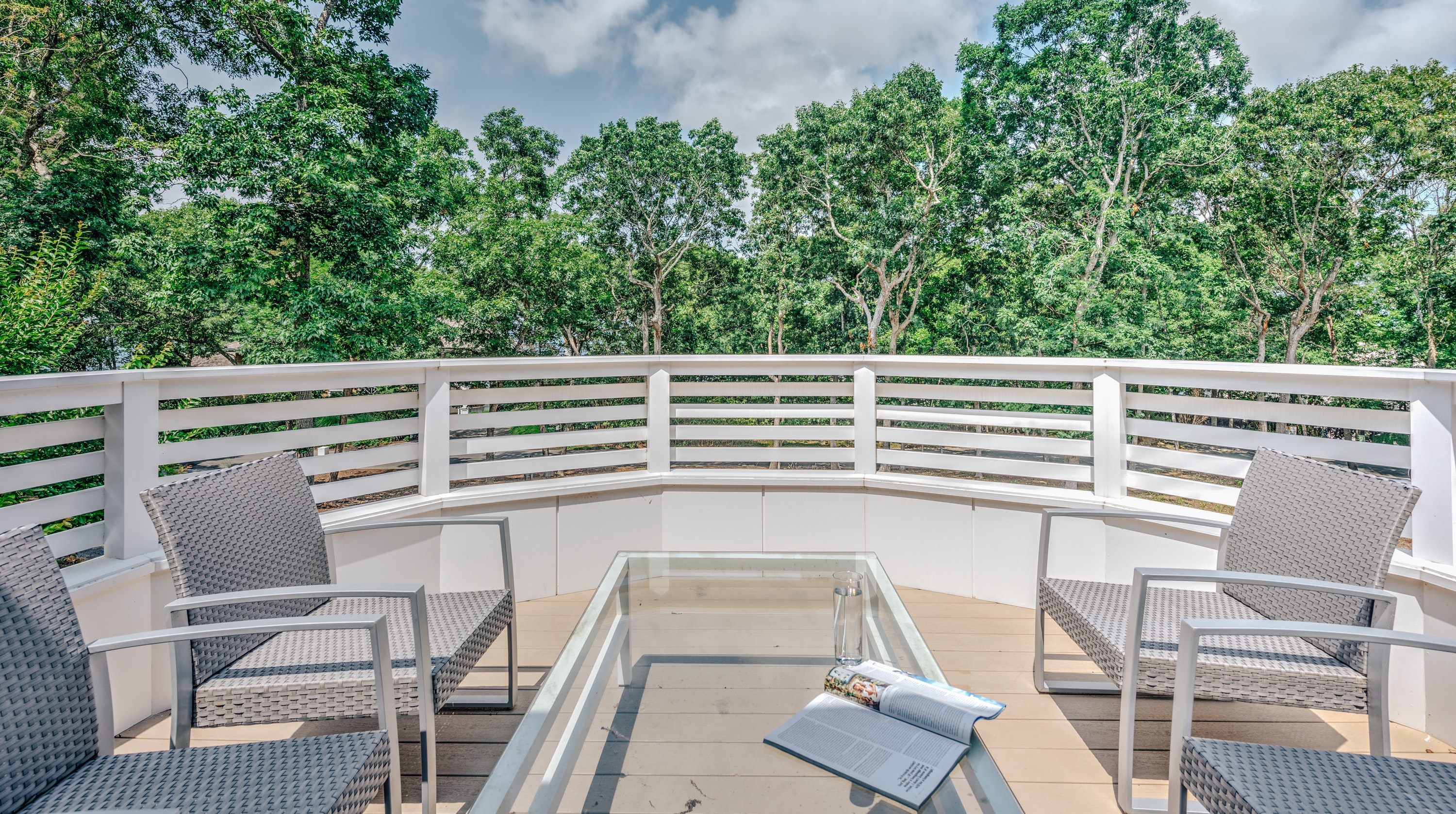 Hamptons Home 999775