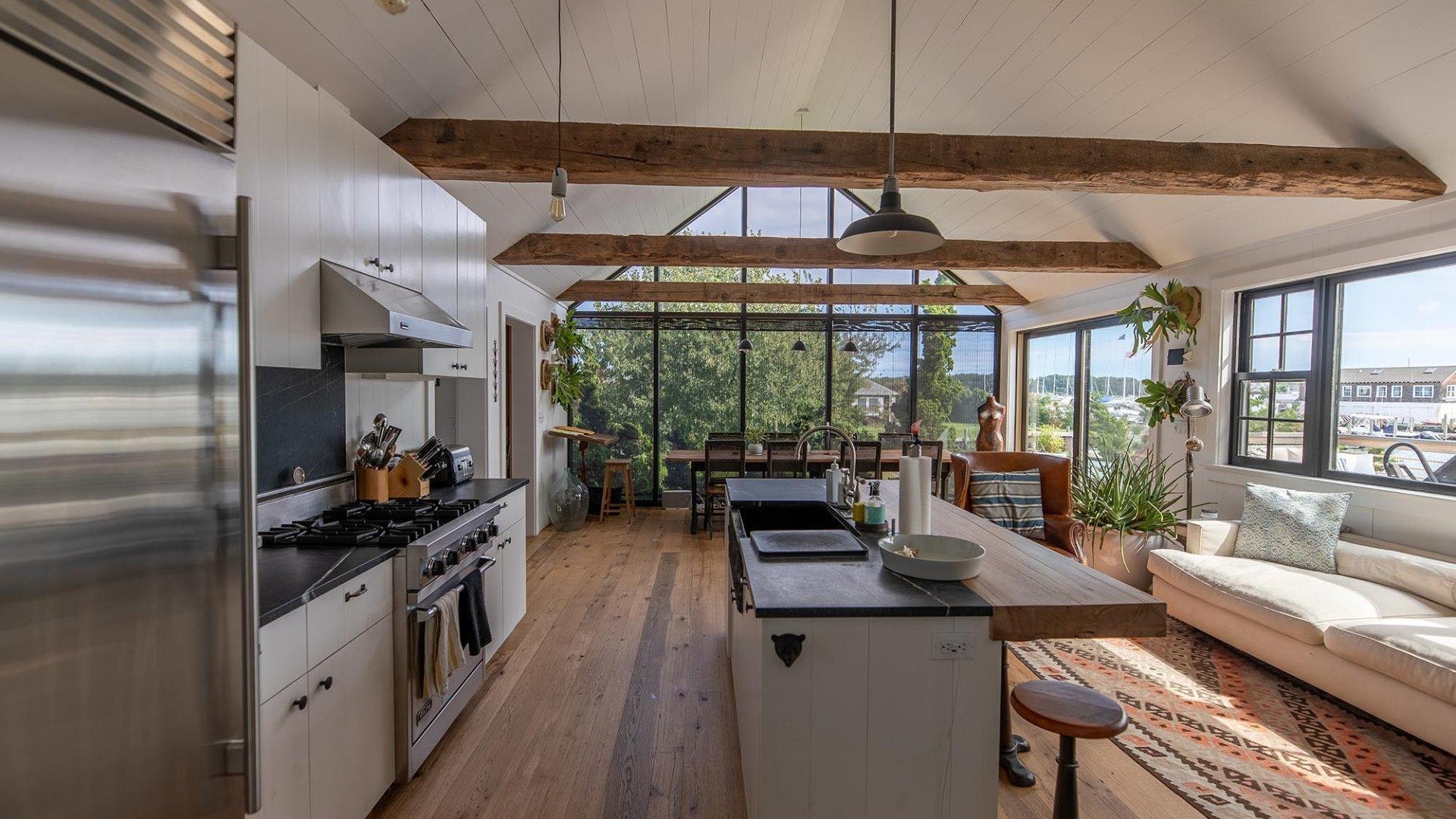 Hamptons Home 999777