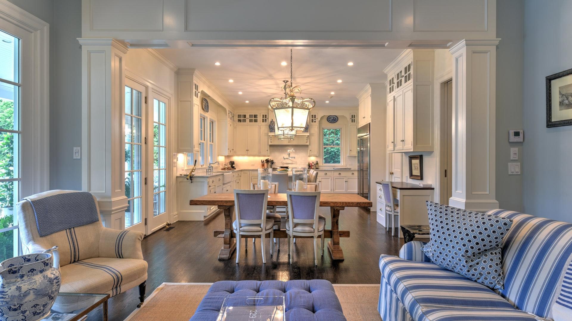 Southampton Vacation Home Six Bedroom with Pool