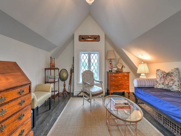 Southampton Vacation Home Six Bedroom with Pool