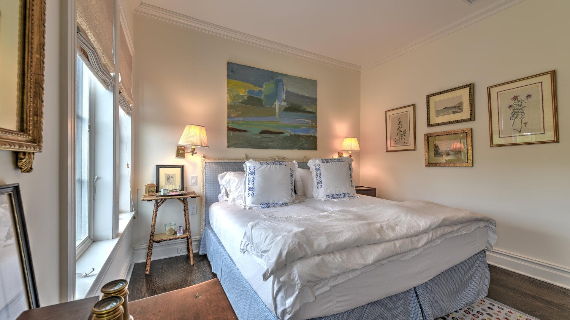 Southampton Vacation Home Six Bedroom with Pool
