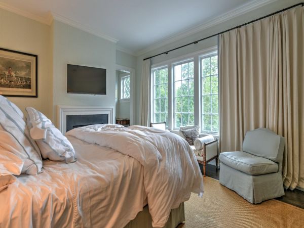 Southampton Vacation Home Six Bedroom with Pool