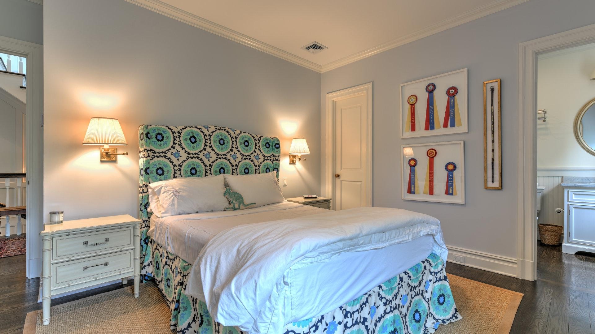 Southampton Vacation Home Six Bedroom with Pool