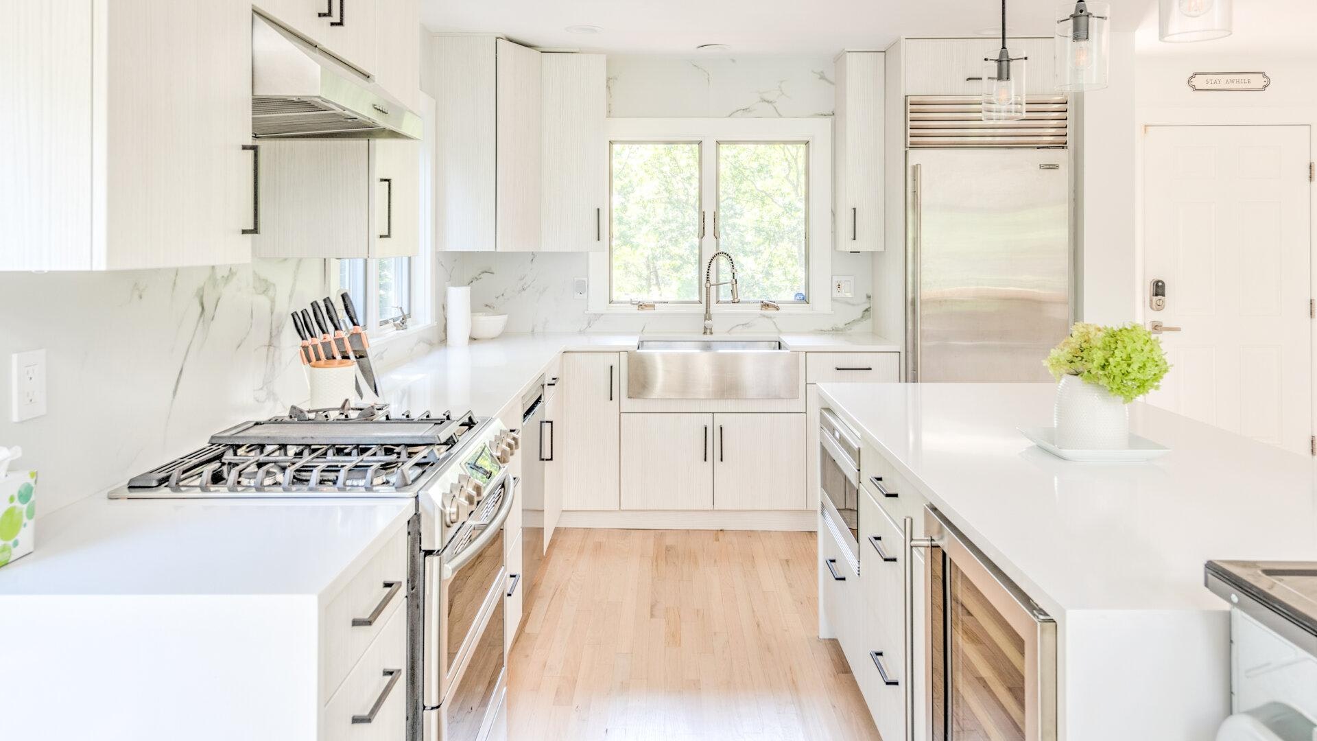 East Hamptons Vacation Home Five Bedroom  with Pool