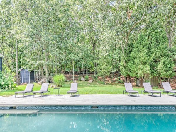 East Hamptons Vacation Home Five Bedroom  with Pool