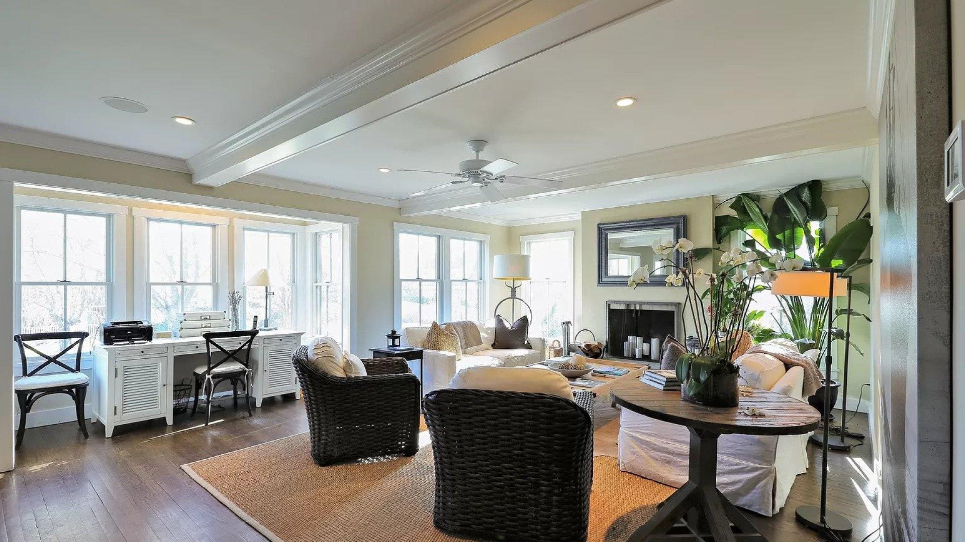 Beautiful Hamptons Vacation Rental with Private Pool